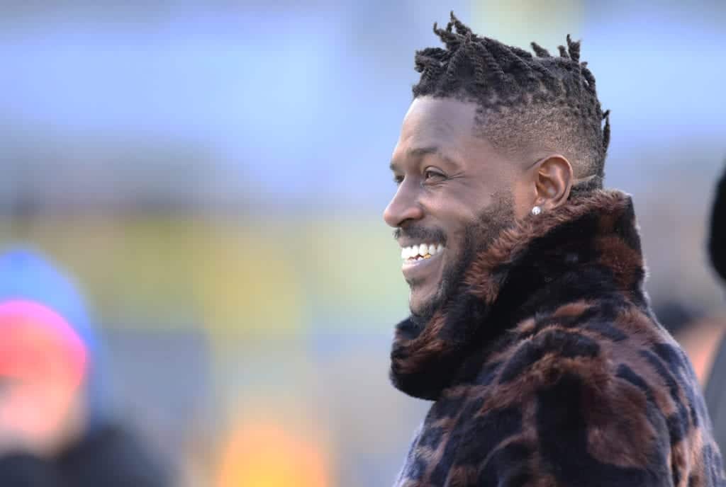 Catch. The. Energy. CTE - Antonio Brown Goes on Another Bizarre