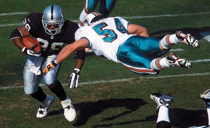 Miami Dolphins: Get Zach Thomas into the Hall of Fame