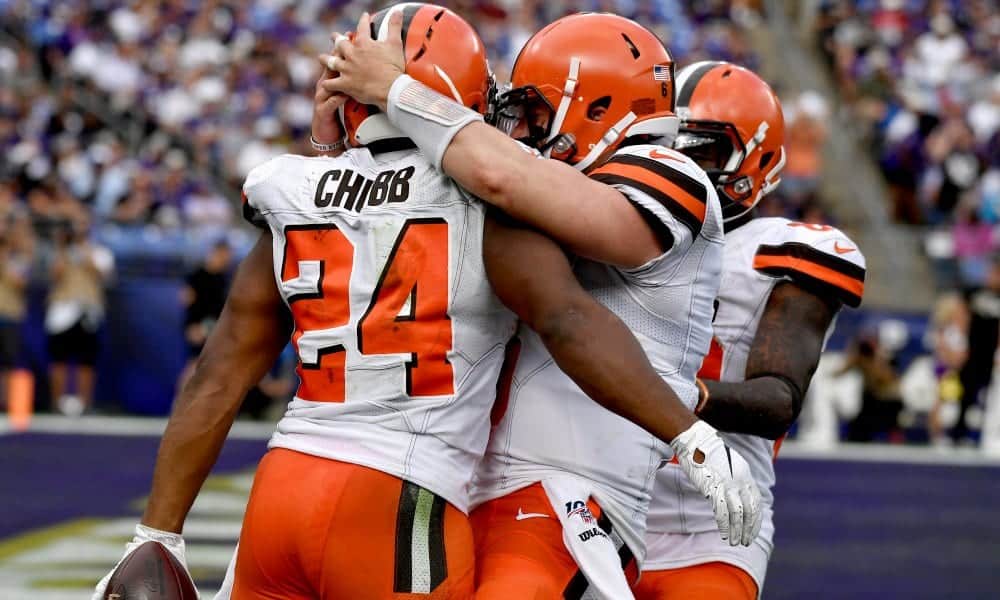 Browns' Olivier Vernon named AFC Defensive Player of the Week for his  3-sack effort vs. Eagles 