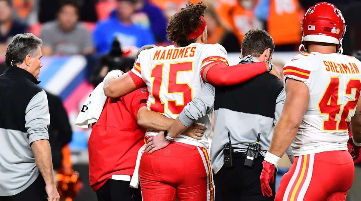 NFL MVP Odds Tracker: Aaron Rodgers Flips Script on Patrick Mahomes