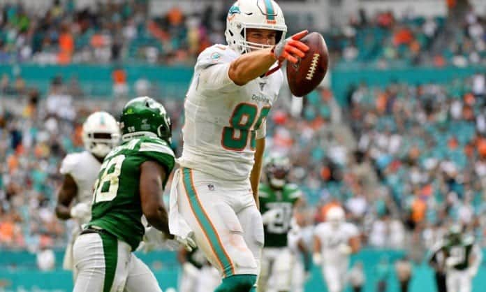 Mike Gesicki: Stats, Injury News & Fantasy Projections