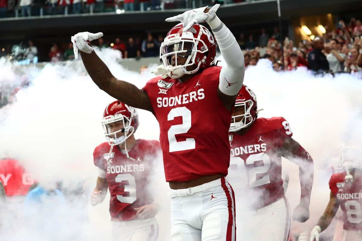 Dallas Cowboys select Oklahoma WR CeeDee Lamb with 17th overall pick