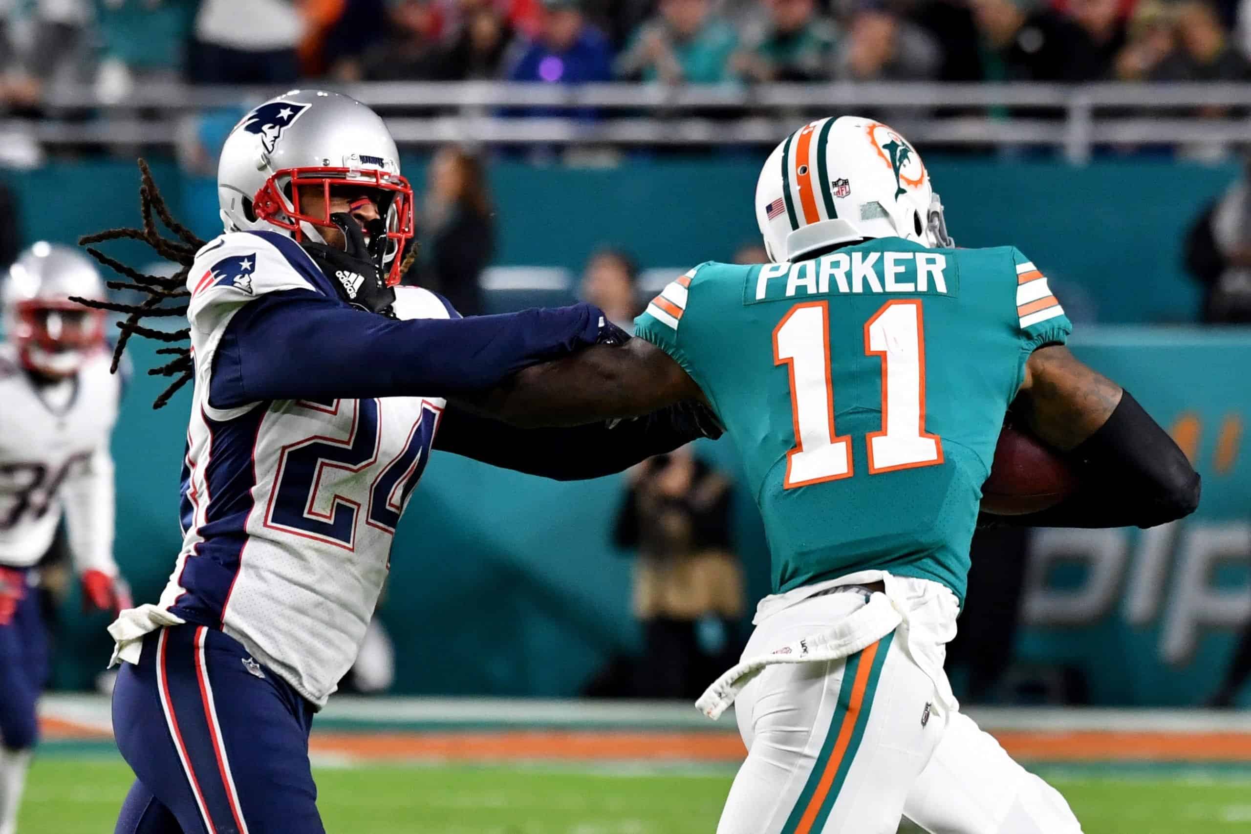 Miami Dolphins wide receiver DeVante Parker (11) runs a play