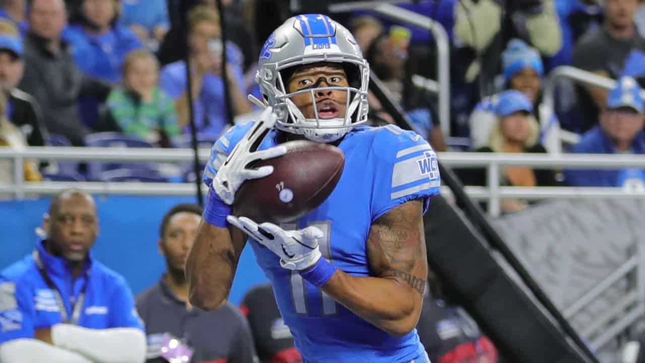 Detroit Lions wide receiver Marvin Jones Jr. checks his alignment