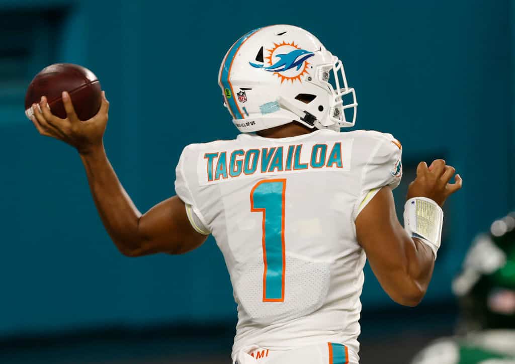 Tua Tagovailoa: Stats, Injury News & Fantasy Projections