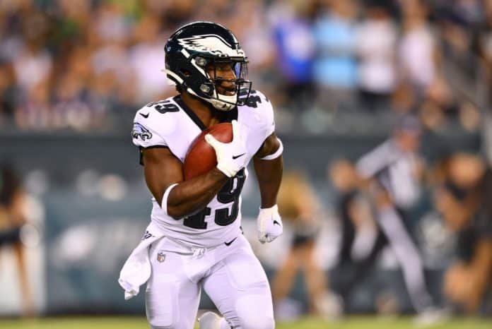 Fantasy Football: Waiver Wire's Top Pickups After Week 7