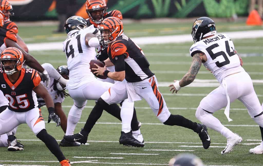 After stumbling start, Burrow shows his cool during sound performance in  Bengals scrimmage