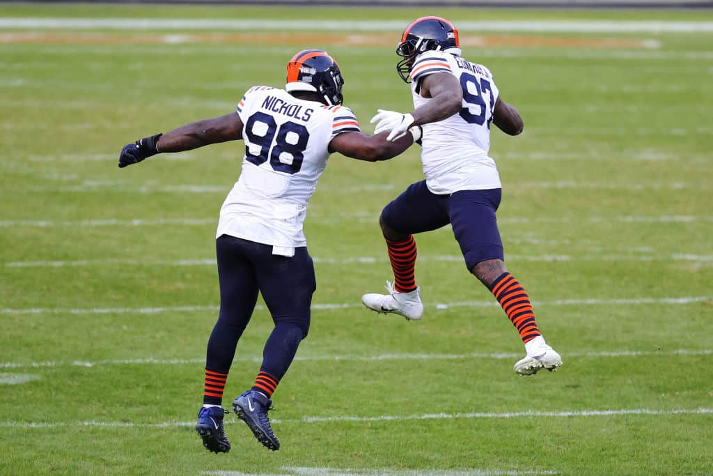 Bears blowout keeps them in NFL playoff hunt