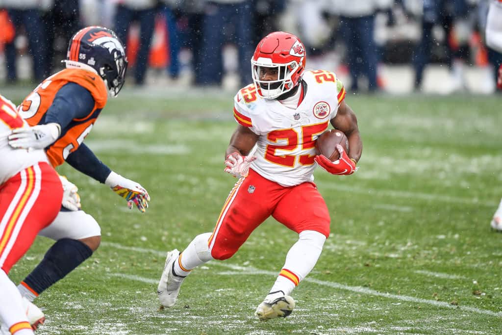 Clyde Edwards-Helaire fantasy football updates: Chiefs RB has no touches in  Week 10 vs. Jaguars - DraftKings Network