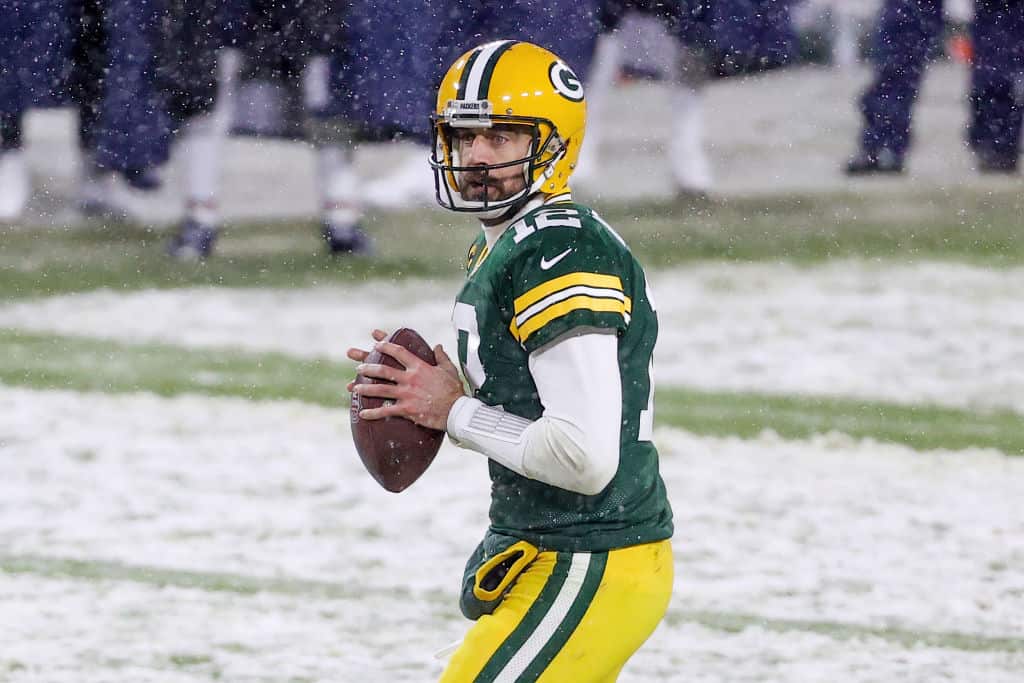 Packers QB Aaron Rodgers earns 4th MVP award, 2nd in a row