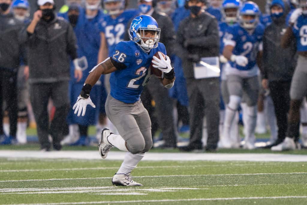 Jaret Patterson of the Washington Football Team runs with the ball in