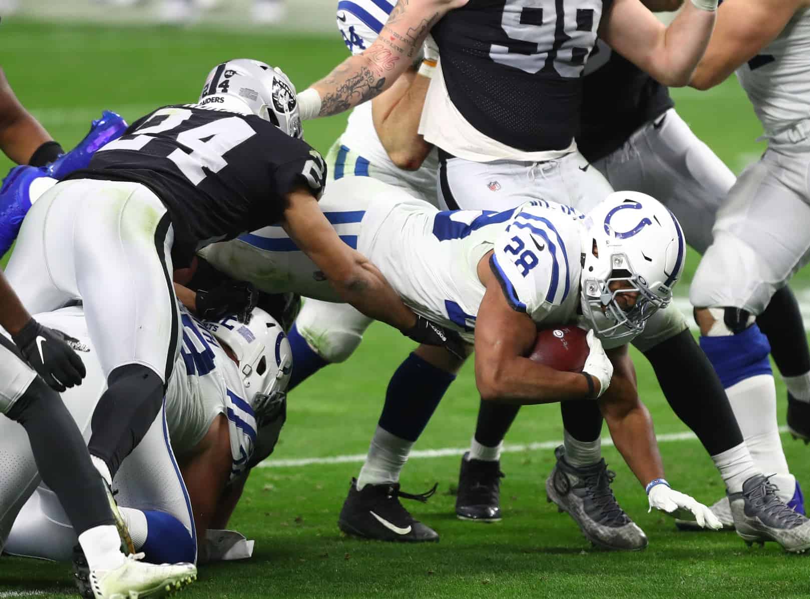 Colts lose to Raiders 23-20, have to wait to clinch playoff berth