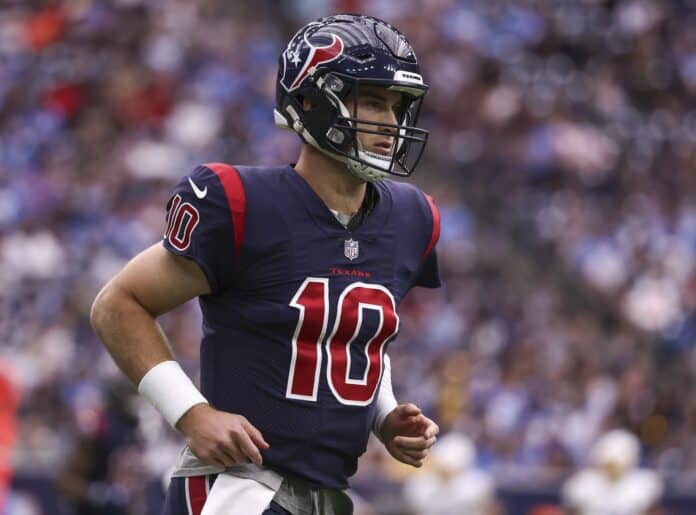 Has Texans quarterback Davis Mills earned more playing time in 2022?