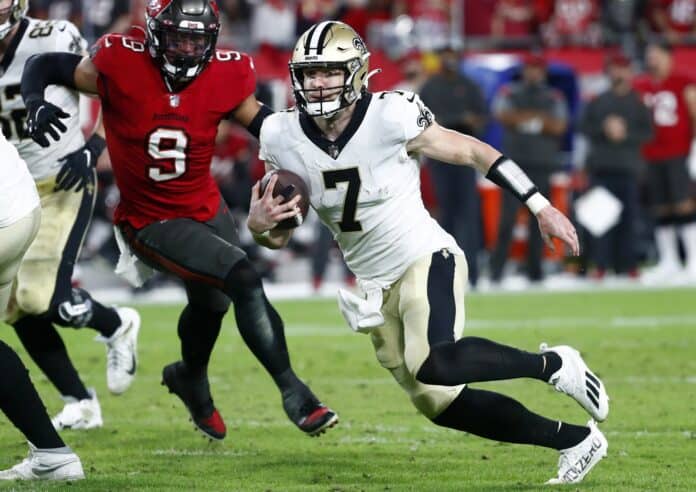 Is Taysom Hill playing tonight vs. the Buccaneers? Latest injury