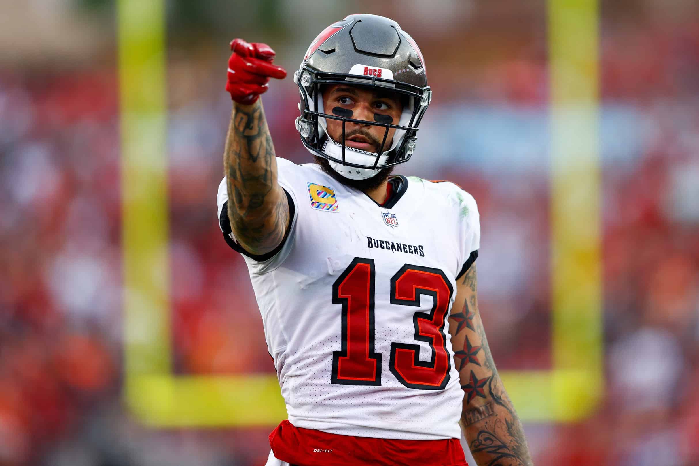 Buccaneers updates on Mike Evans, Fournette, Julio Jones