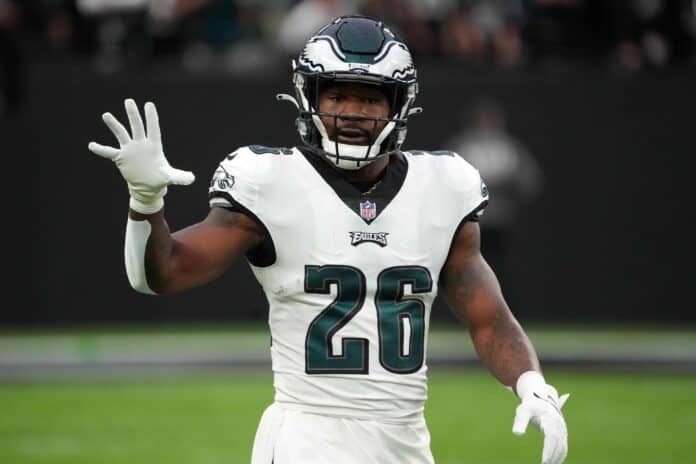 The Eagles Like Jordan Howard More Than Miles Sanders for Some Reason