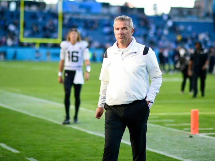 Jaguars Fire Coach Urban Meyer After Less Than a Season - The New York Times