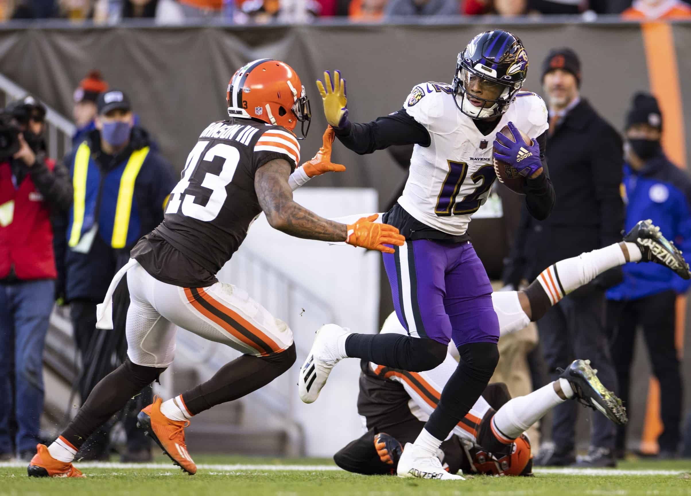 Ravens claim wide receiver Sammy Watkins off waivers