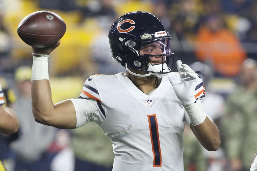 Justin Fields Fantasy Football Update: Is Bears QB playing against Packers  in Week 14?