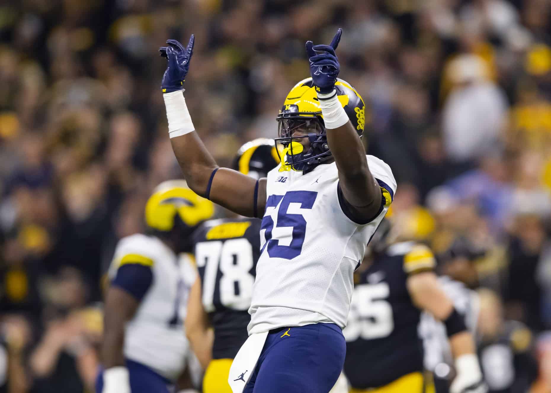 Cam Mellor's 2022 NFL Mock Draft: Michigan edge defenders David Ojabo,  Aidan Hutchinson are top-three picks