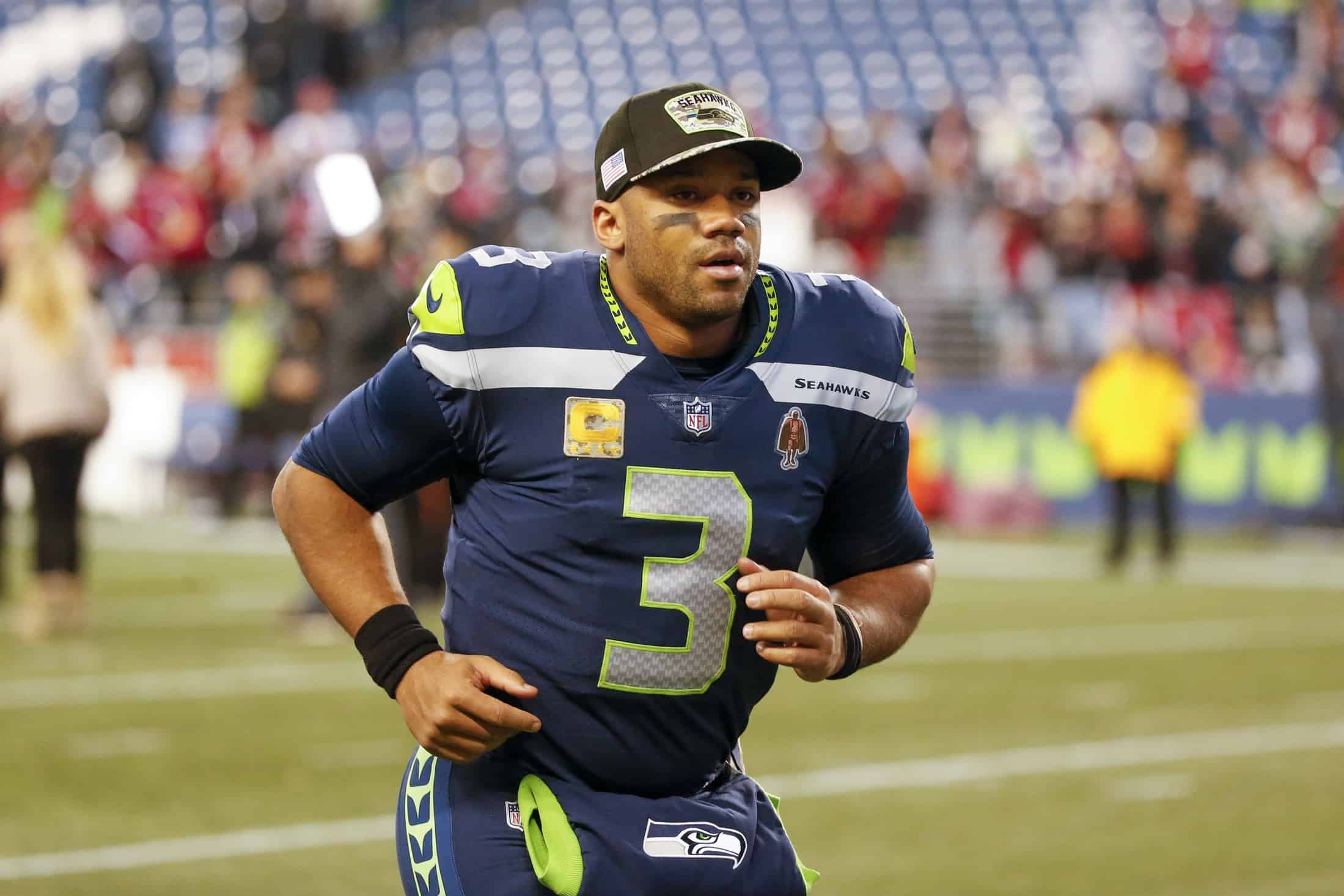 Russell Wilson Giving up Spot as Pro Bowl Starting QB to Drew Brees