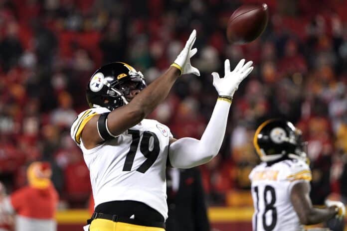Source: JuJu Smith-Schuster interested in the Kansas City Chiefs again