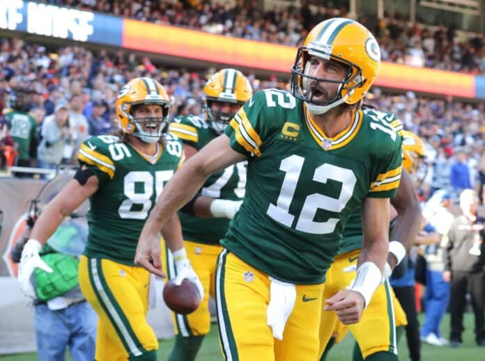 $200,000,000 Aaron Rodgers leaves Tom Brady behind with special