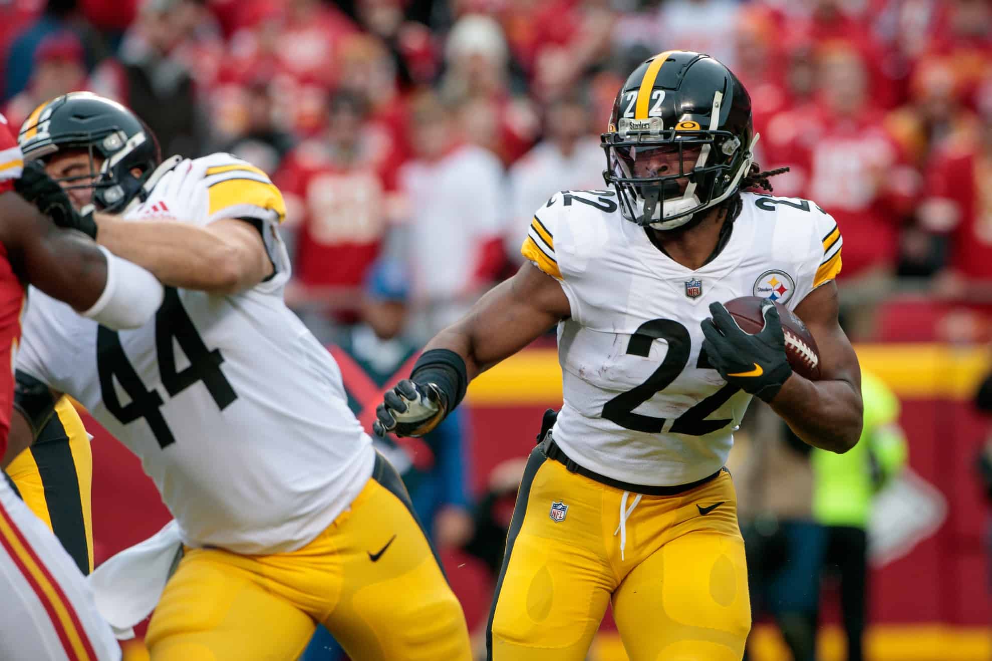 KANSAS CITY, MO - JANUARY 16: Pittsburgh Steelers running back Najee Harris  (22) smiles before an AFC wild card playoff game between the Pittsburgh  Steelers and Kansas City Chiefs on Jan 16