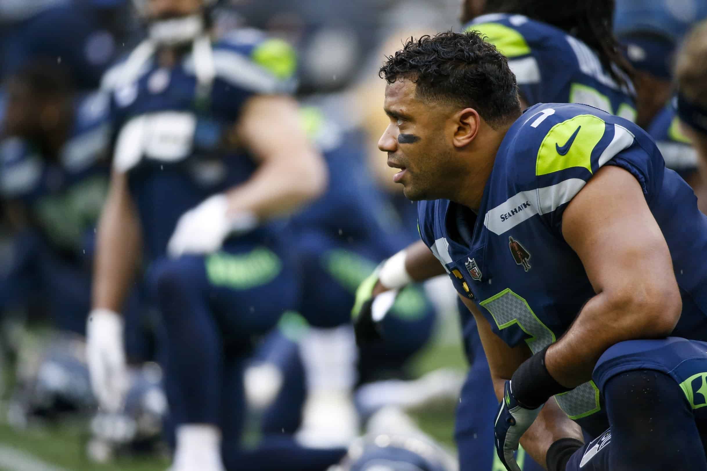 Russell Wilson expected to play in Seattle in 2022 but in a Broncos  uniform - Field Gulls