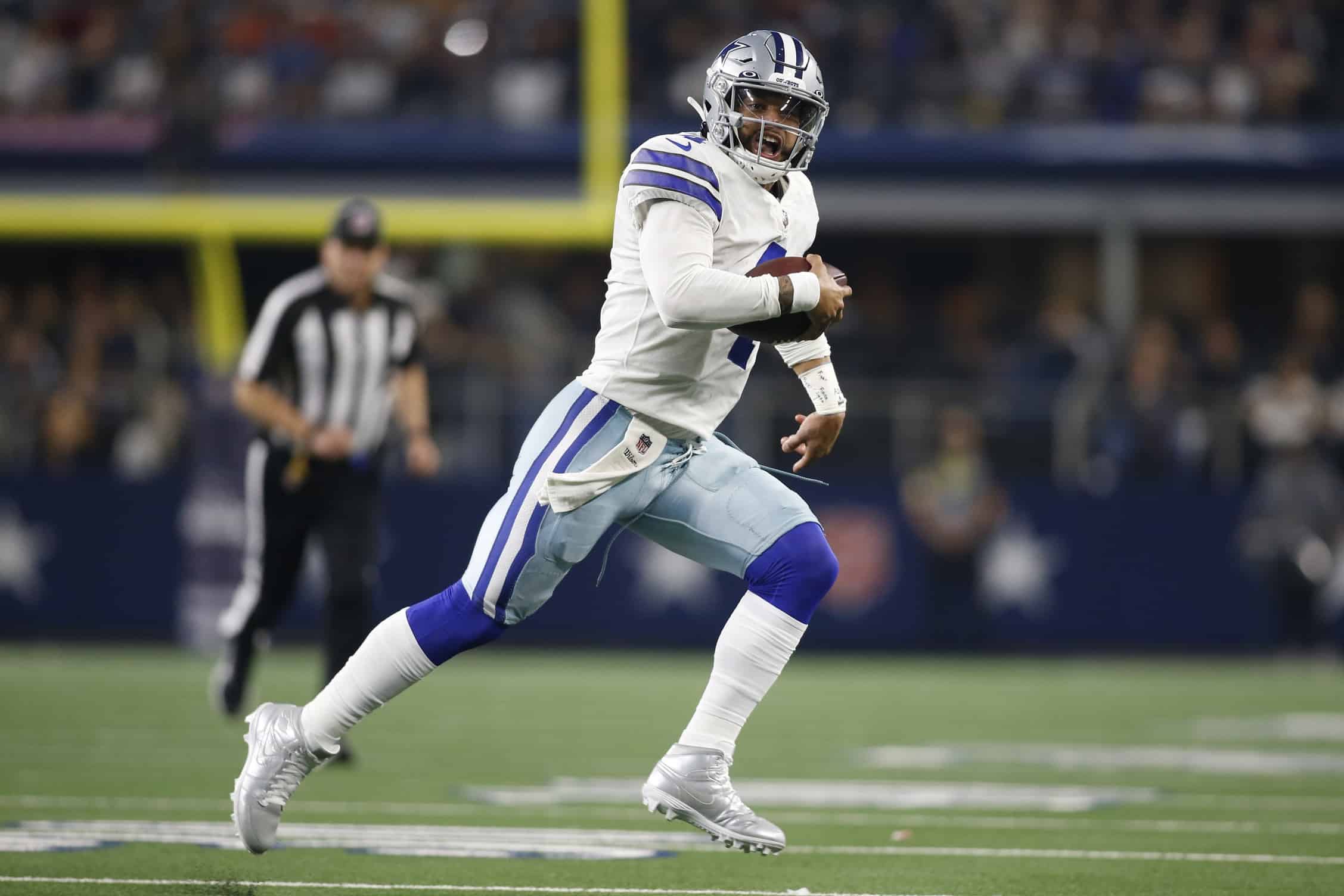 Is Dak Prescott playing today vs. the Eagles? Latest news on