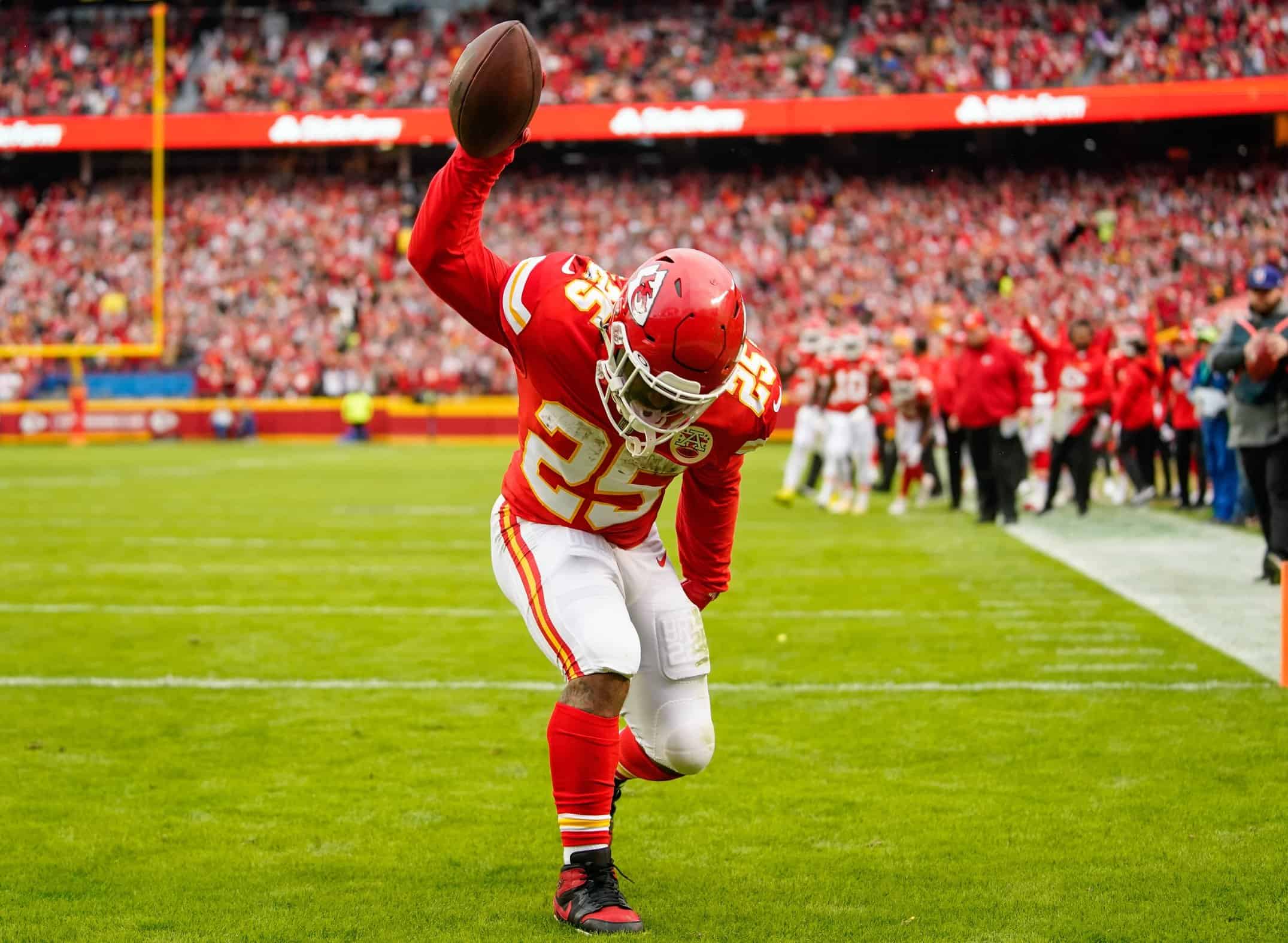 Clyde Edwards-Helaire Fantasy Outlook & Injury Update 2022 (Can the Chiefs'  RB1 Stay Healthy?)