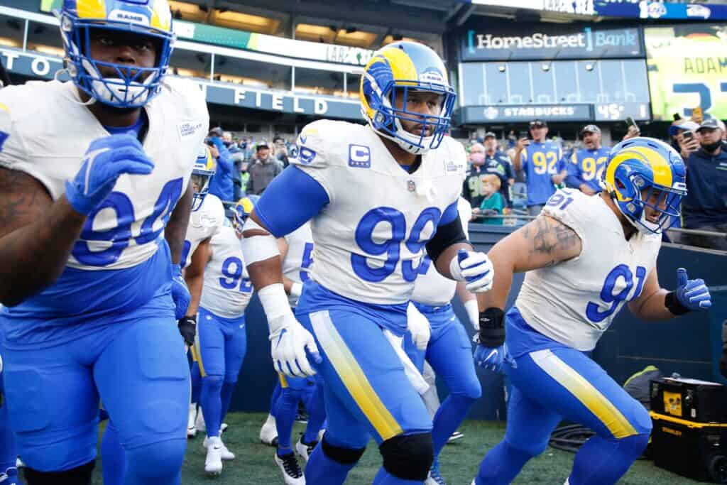 Rams' offensive line for Super Bowl LVI features 2 Chicago-area natives