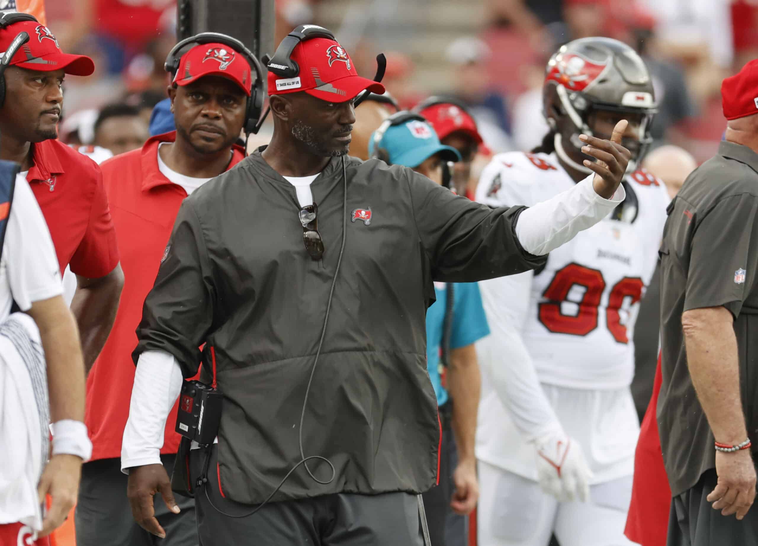 Arians retires as Buccaneers' coach, Bowles promoted to top spot