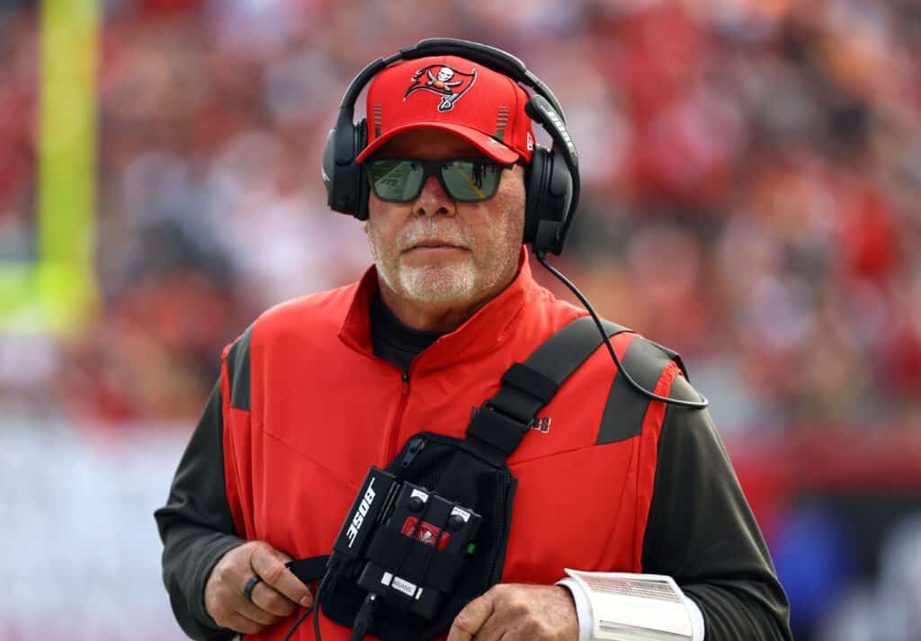 Bruce Arians says he will immediately retire from coaching the