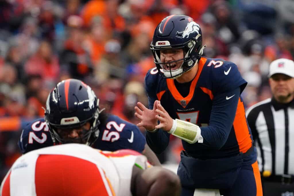 Drew Lock changes his number from 3 to 2 coming to the Seahawks - Field  Gulls