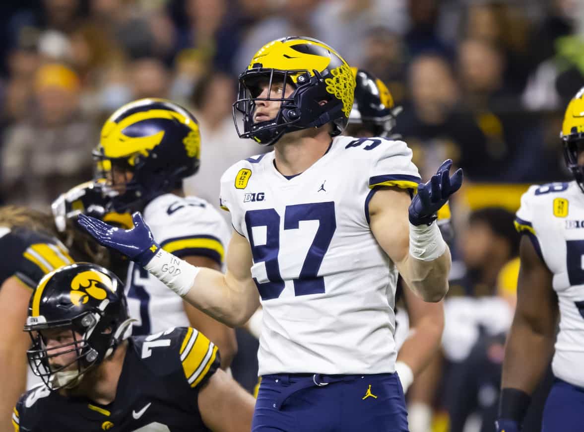 Aidan Hutchinson tops Mel Kiper's first 2022 NFL mock draft; David