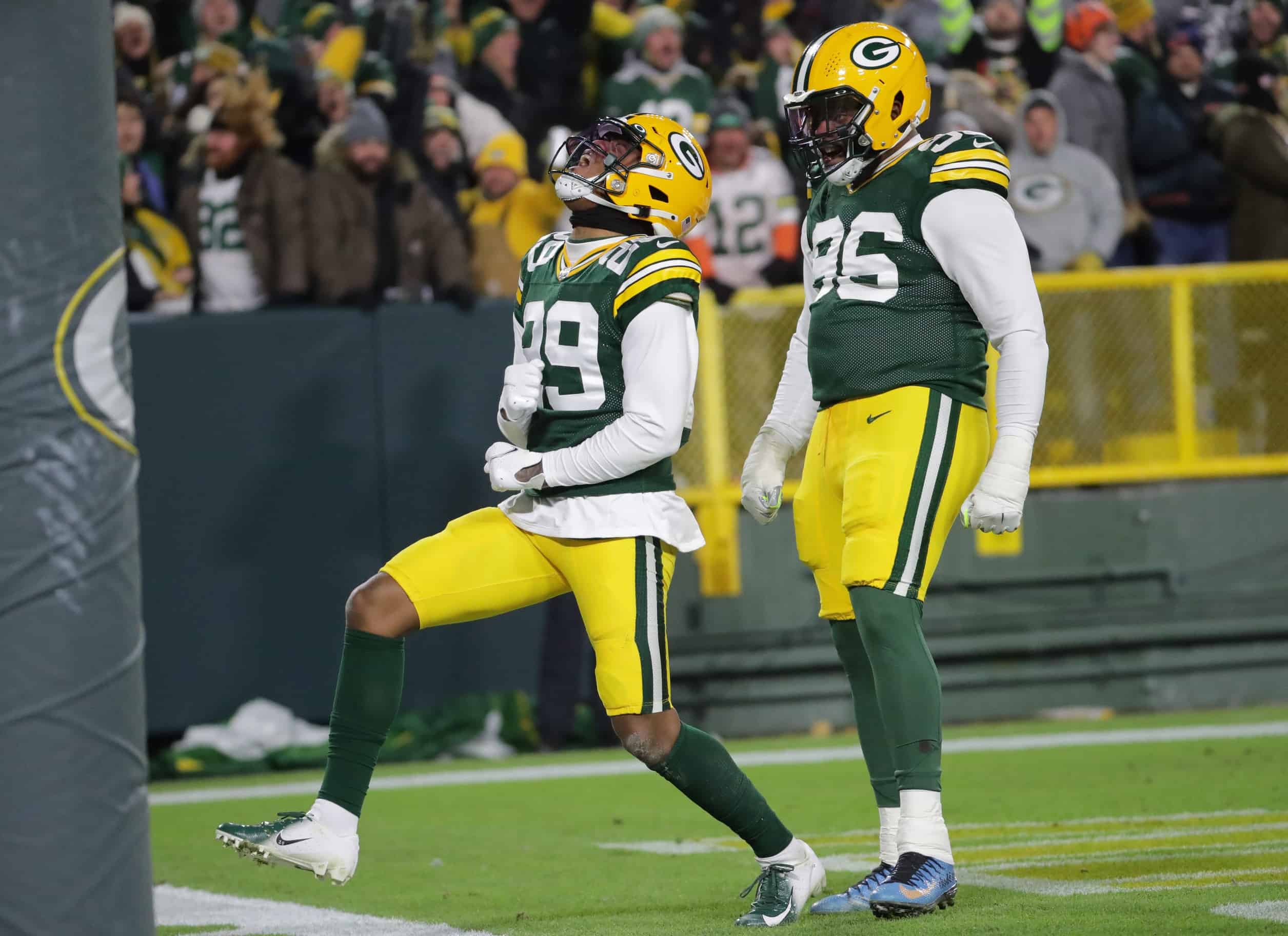 Packers hope to retain De'Vondre Campbell, Rasul Douglass