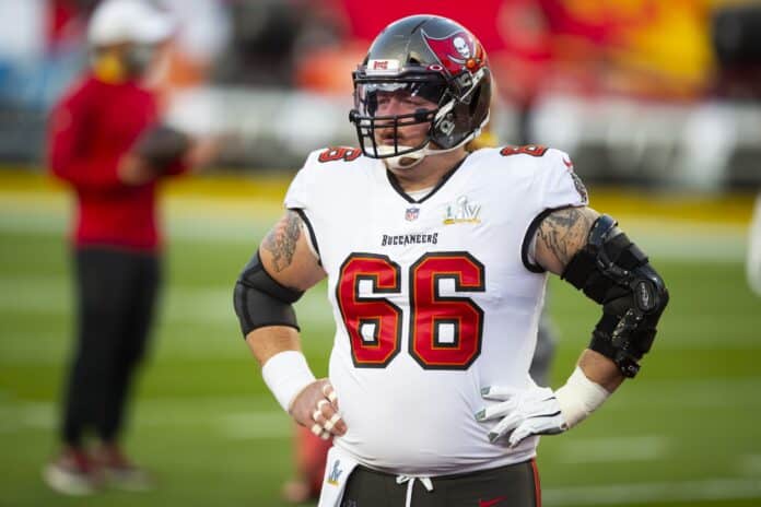 Buccaneers' Ryan Jensen graded as one of NFL's best centers in