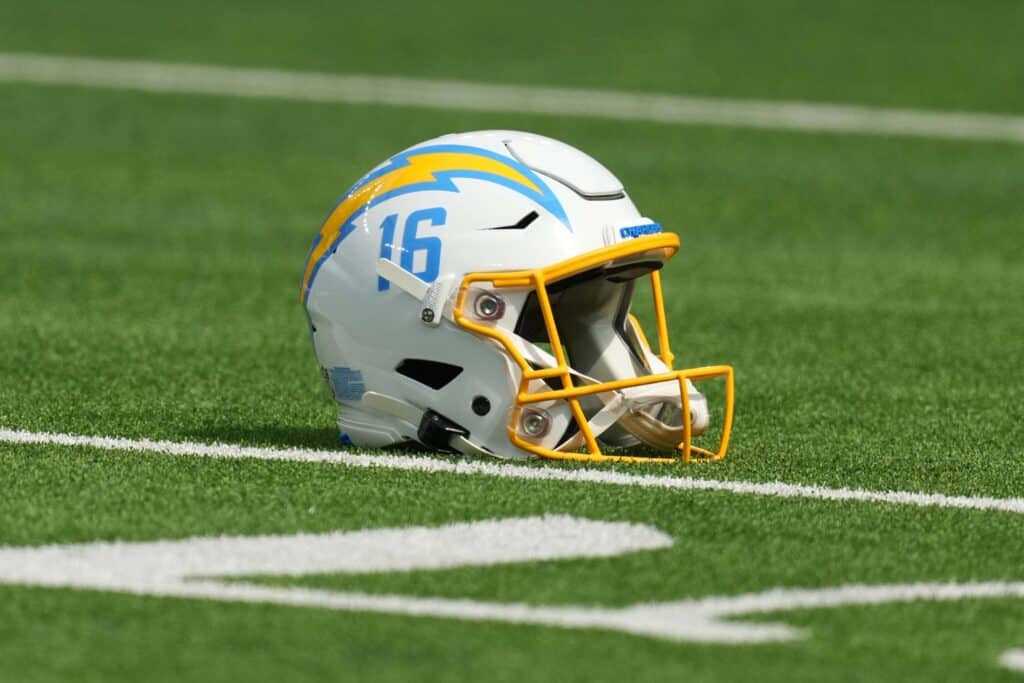 2022 NFL Mock Draft: Chargers choose defensive tackle - Bleeding