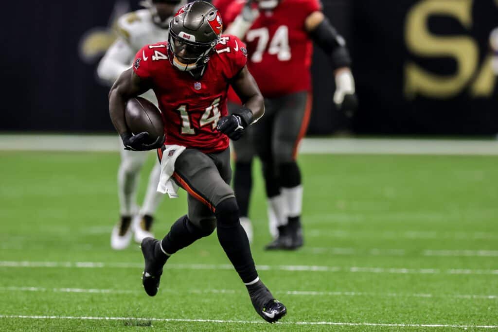 NFL news: Bucs agree to 3-year extension with WR Chris Godwin