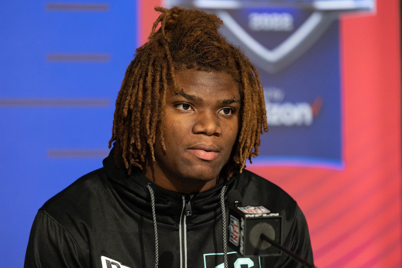 Minnesota Vikings draft Lewis Cine 32nd overall in 2022 NFL Draft