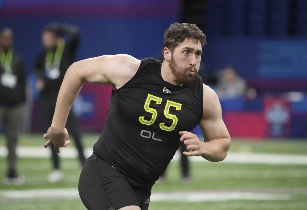 Miami Dolphins 7-Round 2022 NFL Mock Draft sees the Dolphins trade up on  Day 3 for Matt Waletzko
