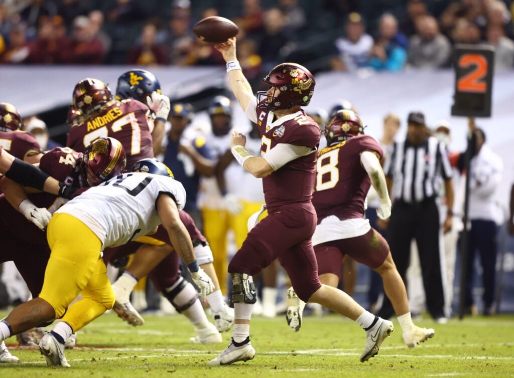 2022 NFL Draft: Gopher DE, Esezi Otomewo NFL Draft profile - The Daily  Gopher