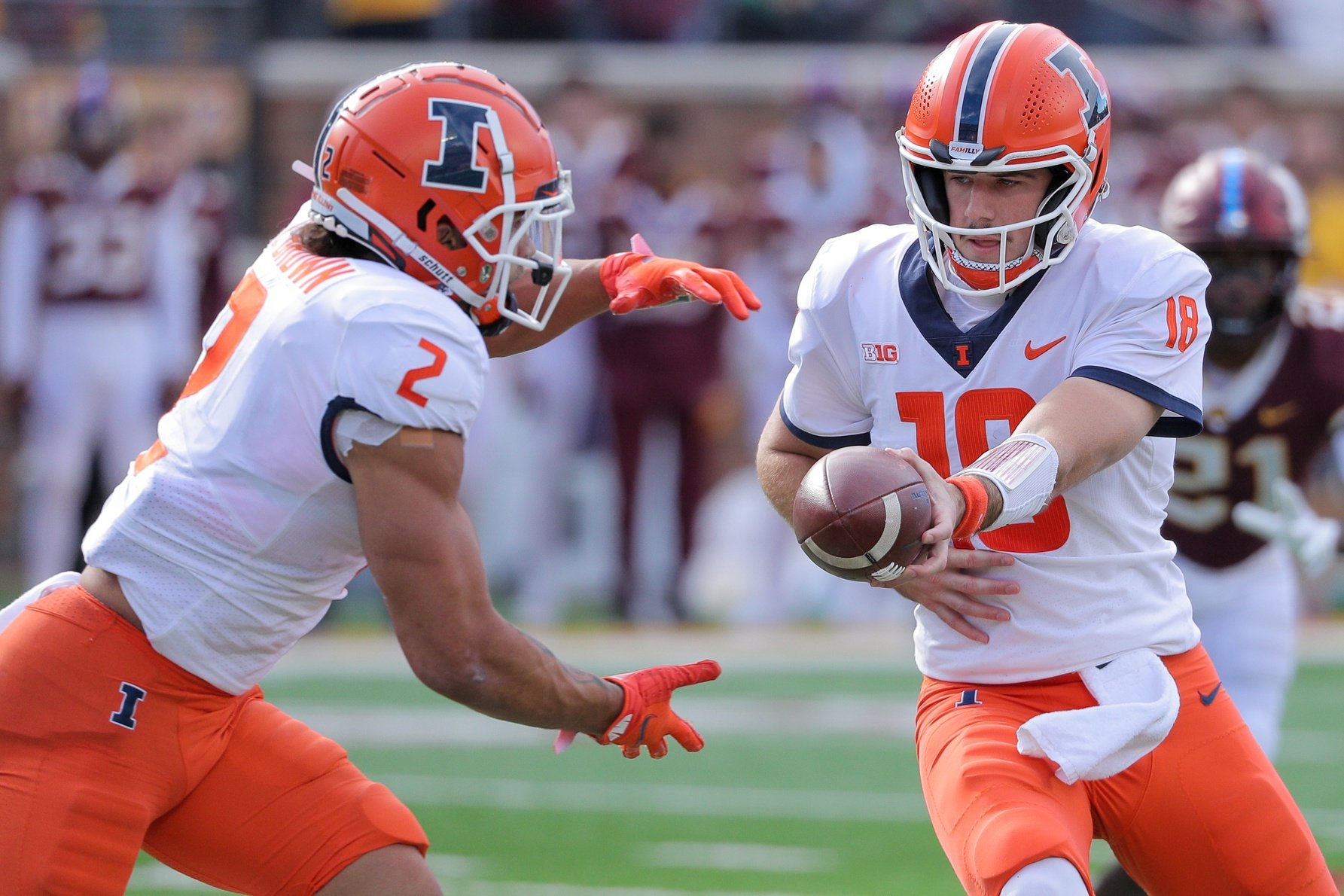 Illinois star RB Chase Brown declares for NFL draft