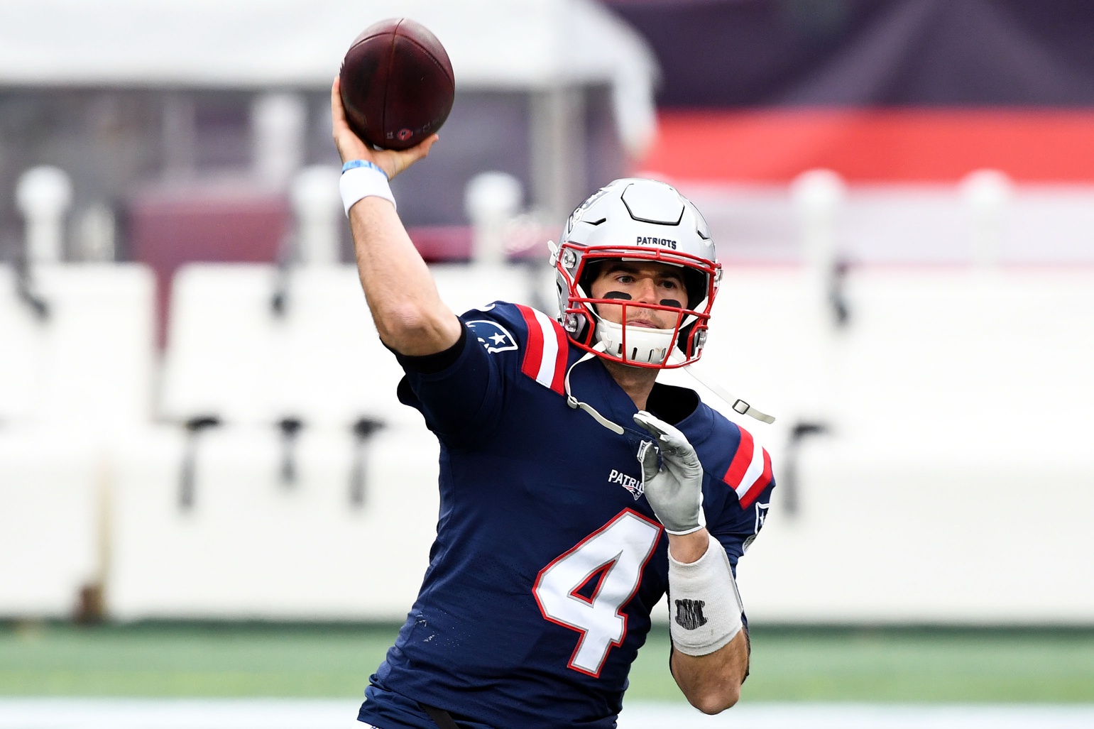 Mac Jones considers Patriots predecessor Tom Brady to be a mentor