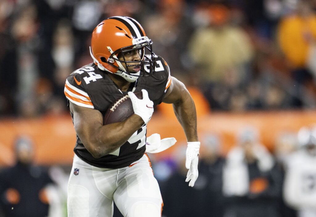 Nick Chubb is Too Low in ESPN Round 2 ADP, Has A Phenomenal 2023 Touch  Upside - Bleacher Nation