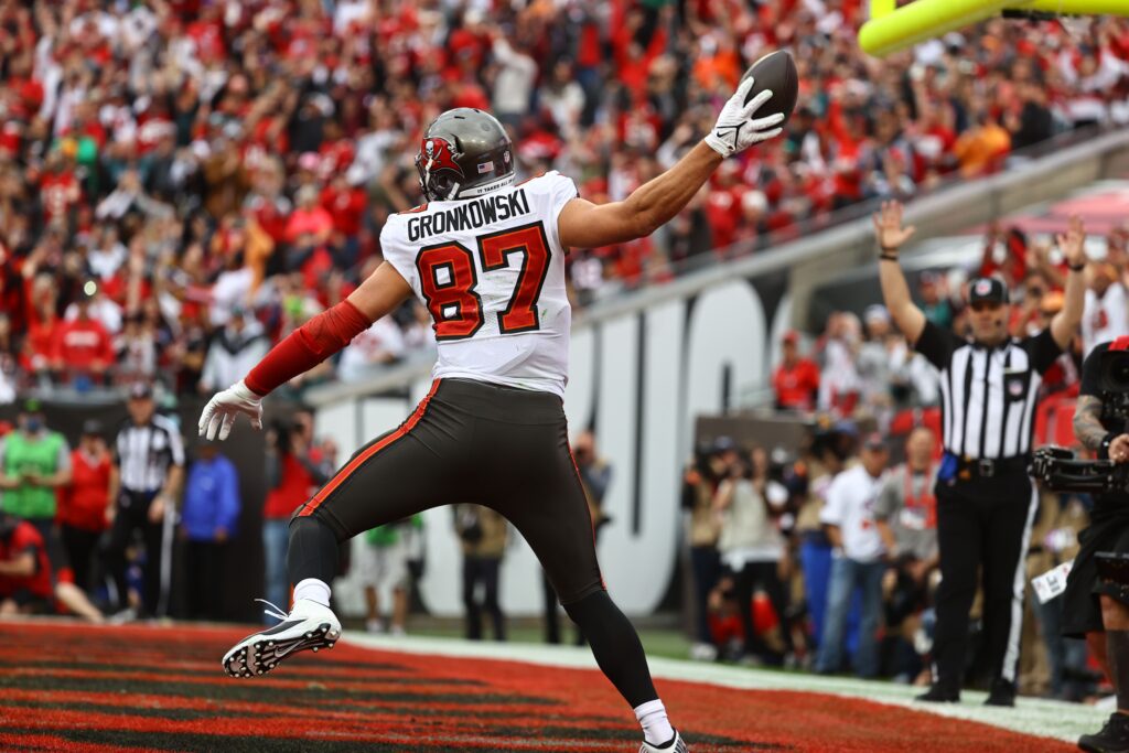 How will Tampa Bay Buccaneers fill the void -- on and off the field -- left  by Rob Gronkowski's retirement? - ESPN - Tampa Bay Buccaneers Blog- ESPN