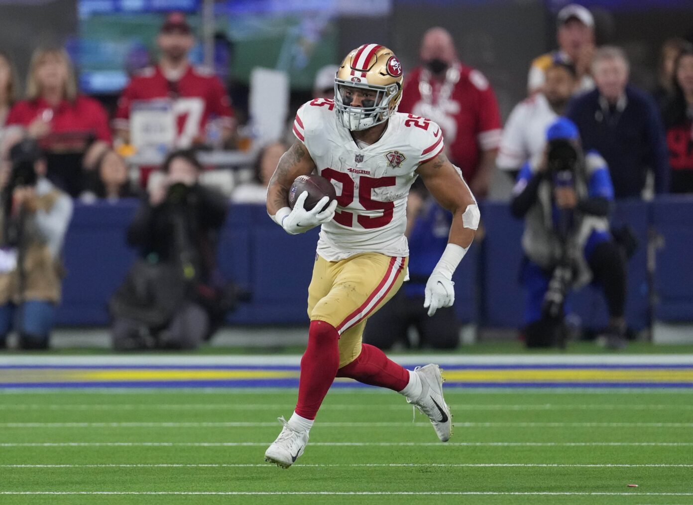 Elijah Mitchell Fantasy Outlook, ADP, And Projection For 2022