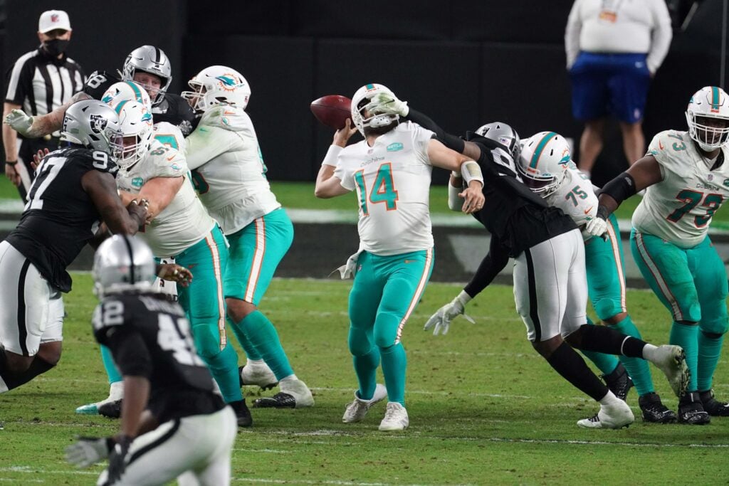 Ryan Fitzpatrick Sets NFL Record as Dolphins Defeat Jaguars on Thursday  Night Football