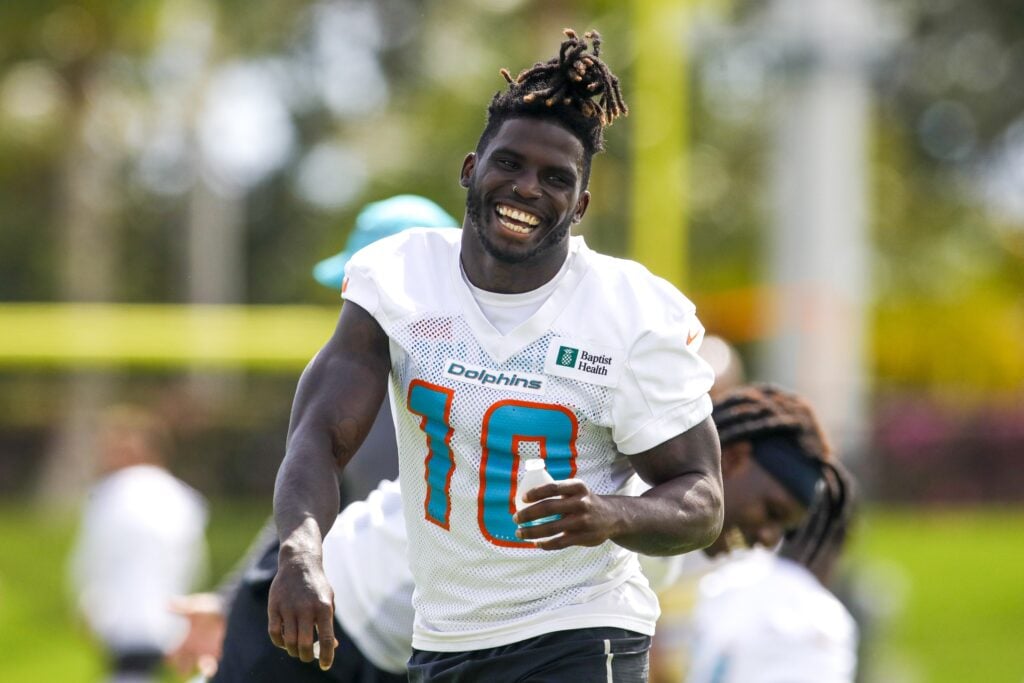 Jaylen Waddle Helps Dolphins Teammate with Youth Camp in Houston